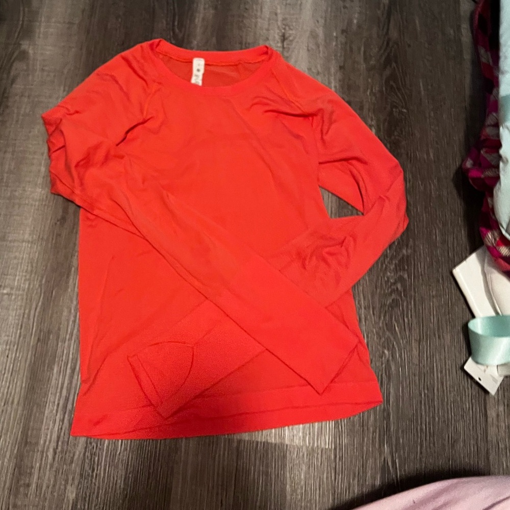 Swiftly tech long sleeve shirt 2.0 ***Race length